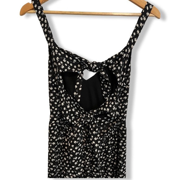 Socialite Size M Jumpsuit with tie back - Picture 5 of 8